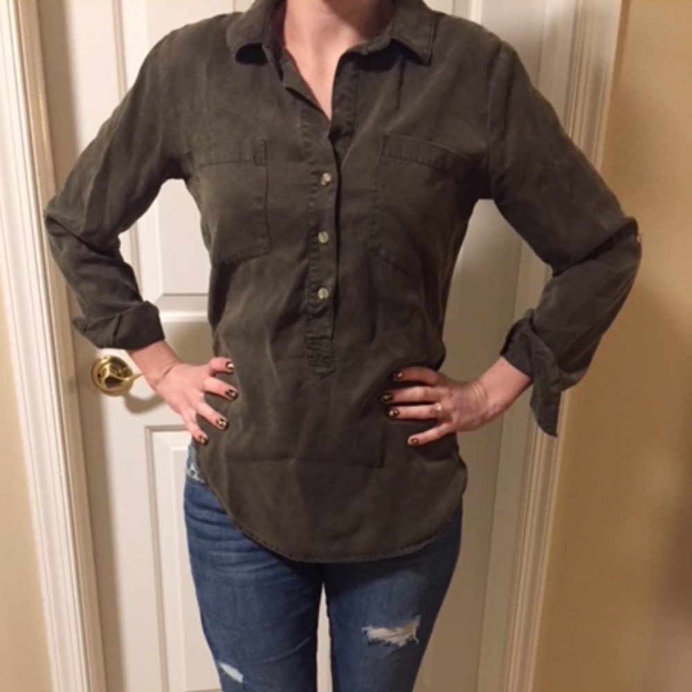 Long sleeve button shirt